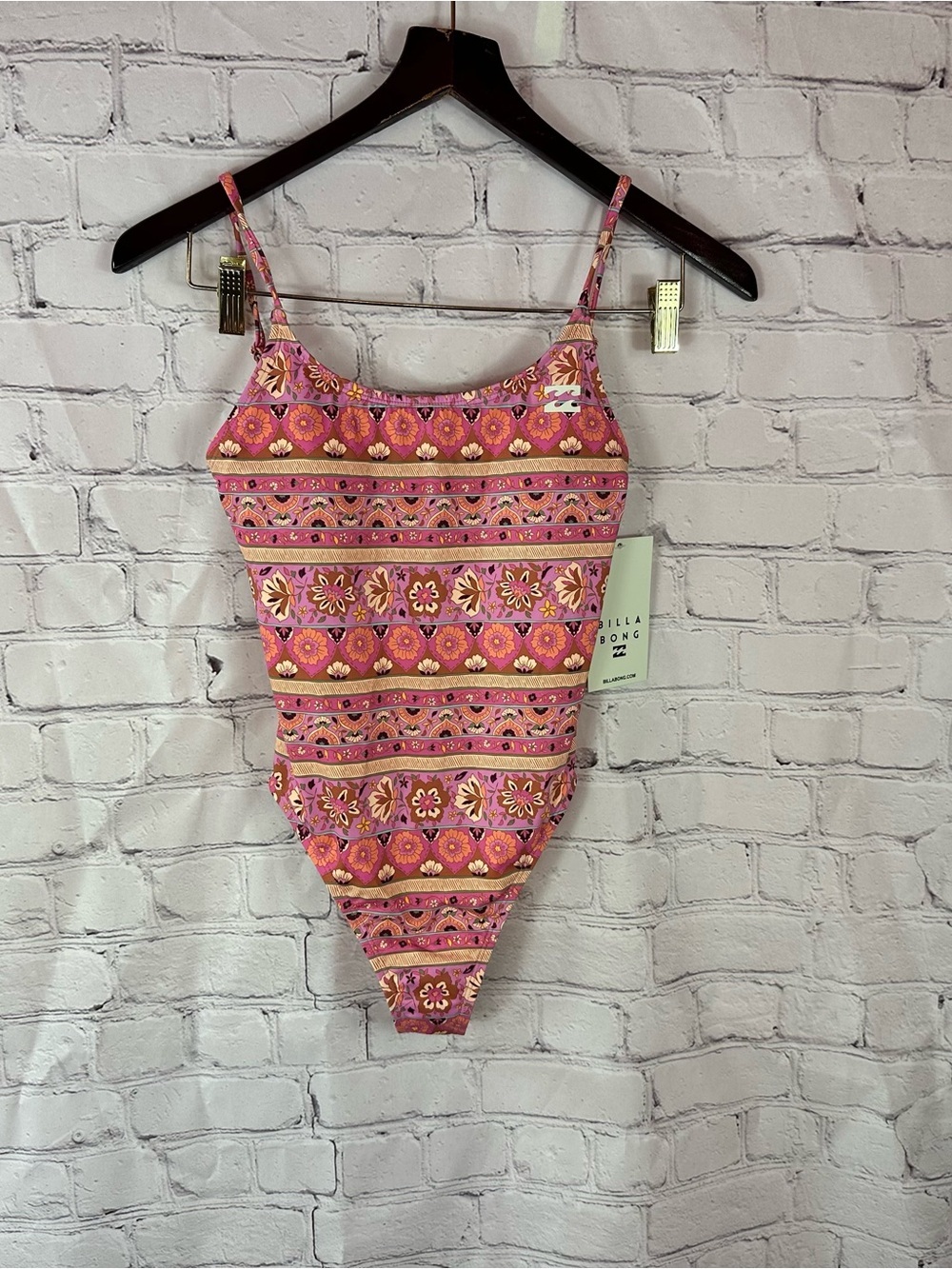 NWT Billabong beach babe Pink One-Piece Swimsuit beach resort vacation summer